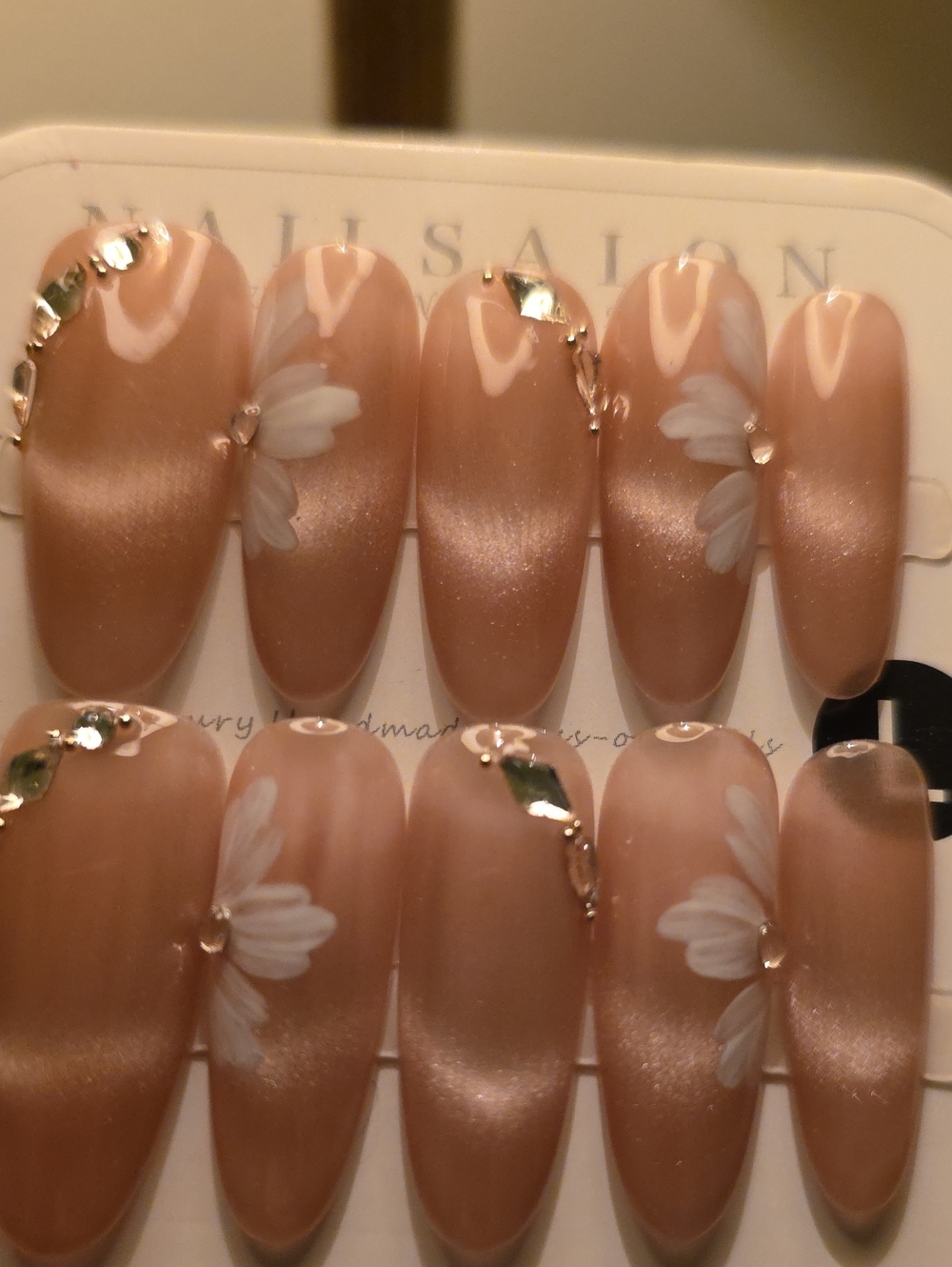 Nude Pink Daisy Press-On Nails with Rhinestone Accent Size Large